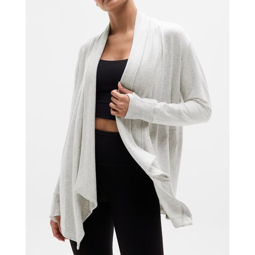 ATHLETA pranayama II wrap in light heather gray size S